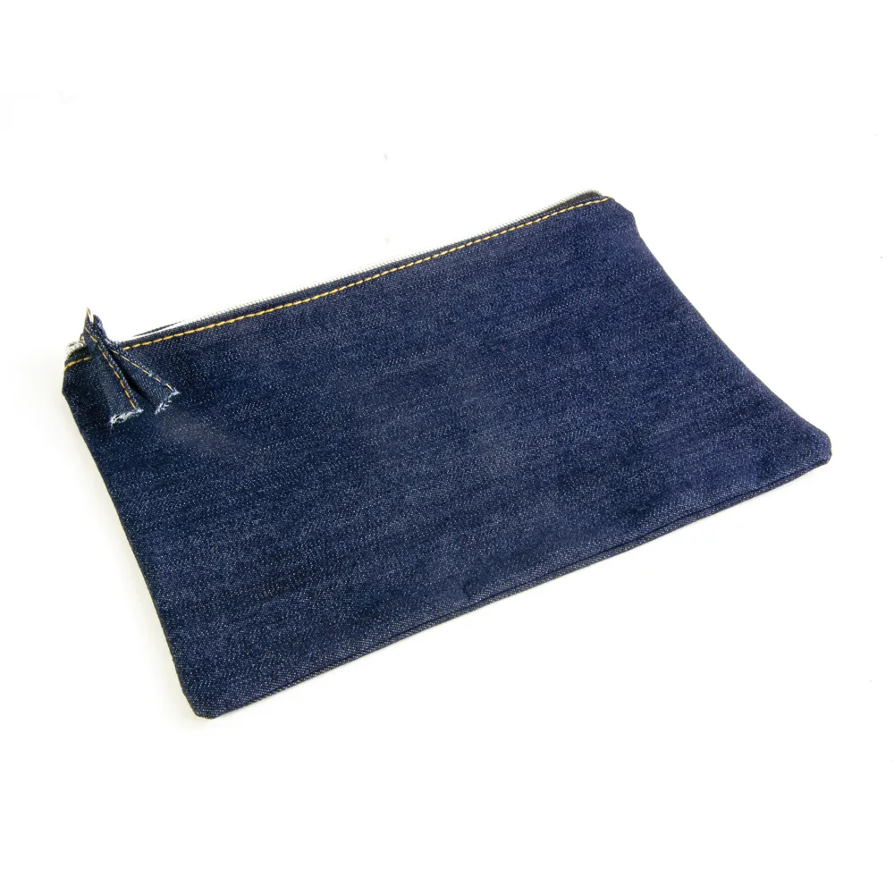 Kozmetická taštička z bavlneného denimu 220 g/m2 (85 % bavlna, 15 % polyester) na zips
